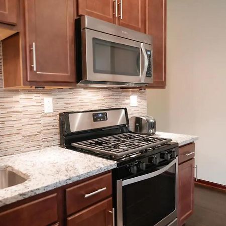 2Br Airy & Tidy Apt With Free Covered Parking - Central Modern Chicago Zewnętrze zdjęcie