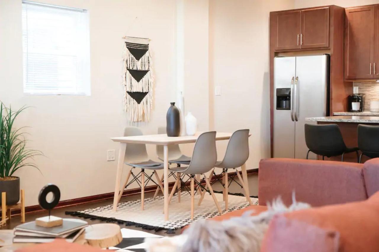 2Br Airy & Tidy Apt With Free Covered Parking - Central Modern Chicago Zewnętrze zdjęcie